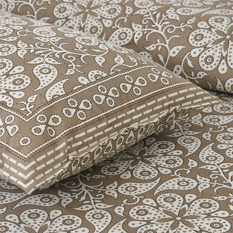 Buy Seina Floral Bedsheet - Flint Bedsheets from Vaaree