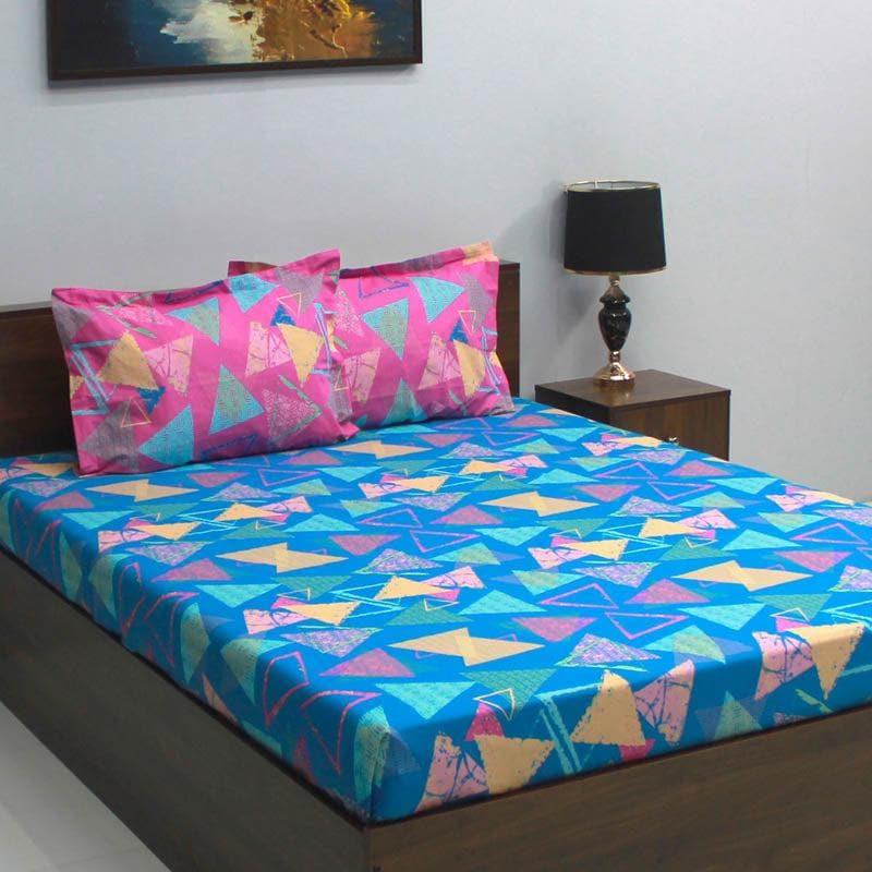 Buy Triangle Bliss Bedsheet - Pink & Blue Bedsheets from Vaaree