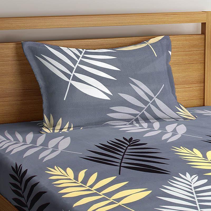 Buy Tropical Heaven Bedsheet Bedsheets from Vaaree