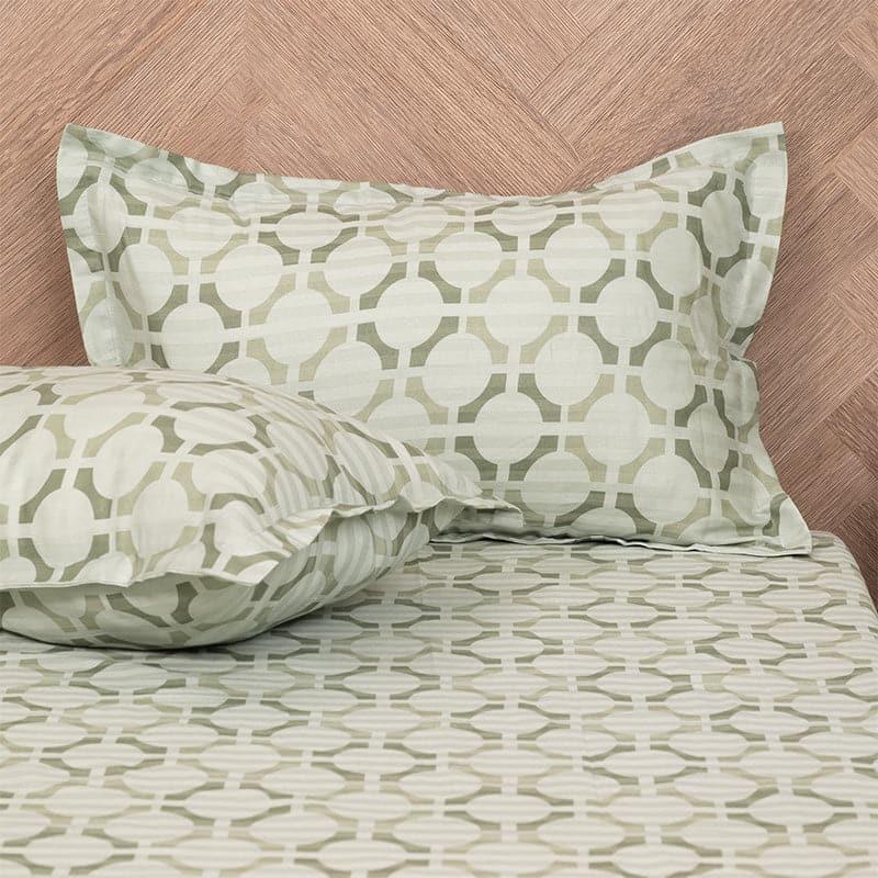 Buy Ulrika Neva Bedsheet - Green Bedsheets from Vaaree