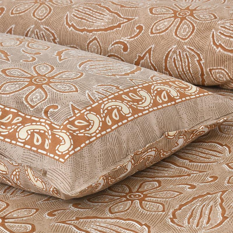 Buy Yuvara Floral Bedsheet - Beige Bedsheets from Vaaree