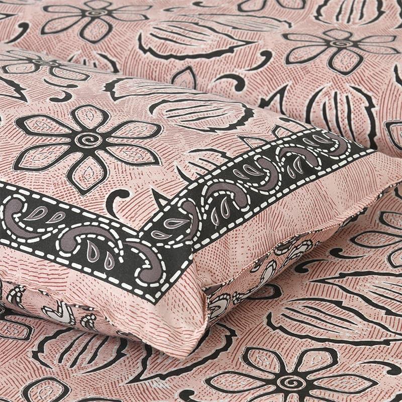 Buy Yuvara Floral Bedsheet - Pink Bedsheets from Vaaree