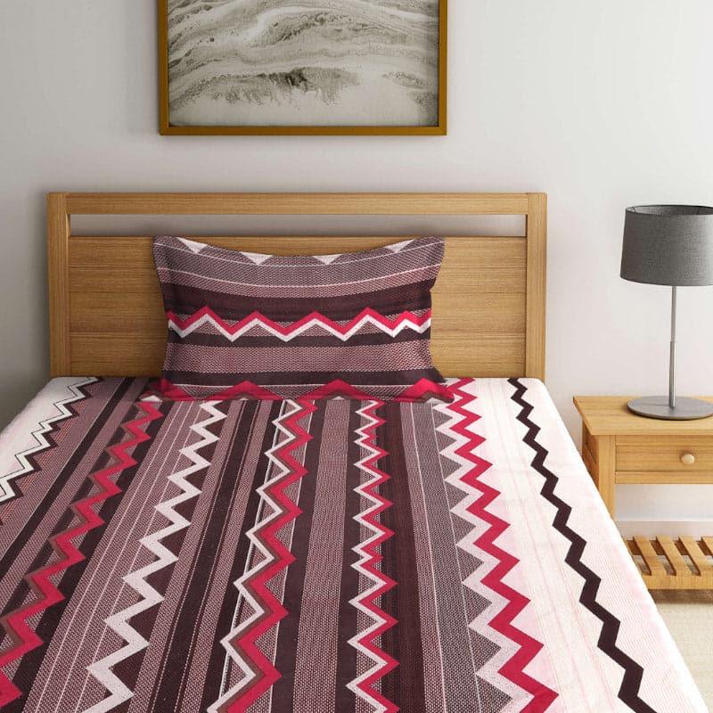 Buy Zig Zag Zira Bedsheet Bedsheets from Vaaree