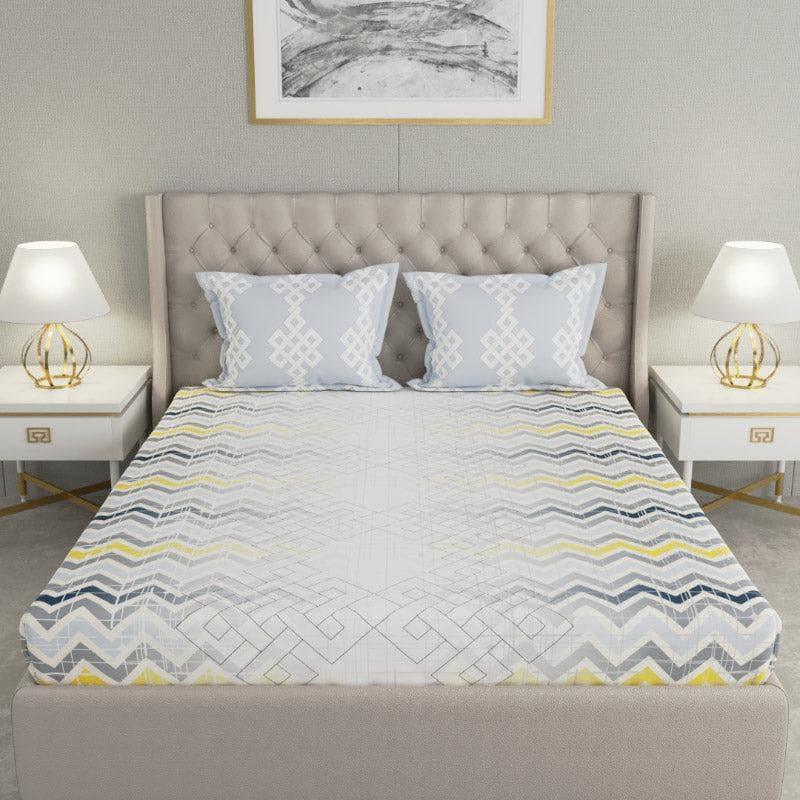 Buy Zig Zag Zoom Bedsheet - Grey & Yellow Bedsheets from Vaaree