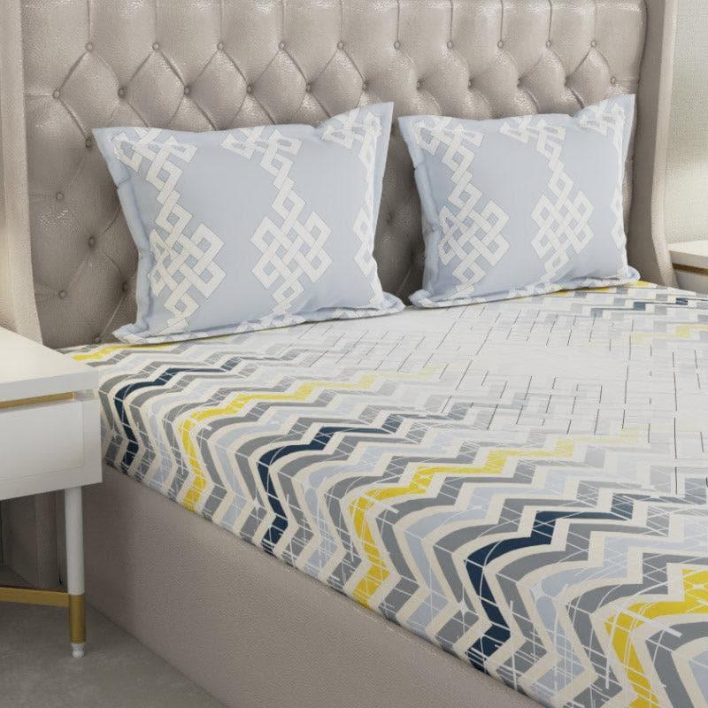 Buy Zig Zag Zoom Bedsheet - Grey & Yellow Bedsheets from Vaaree