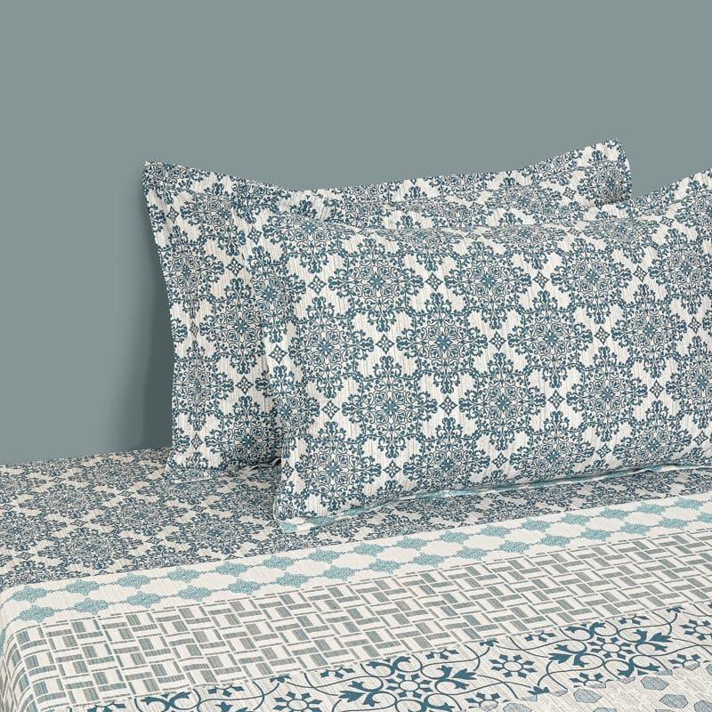 Buy Zira Floral Bedsheet - Blue Bedsheets from Vaaree