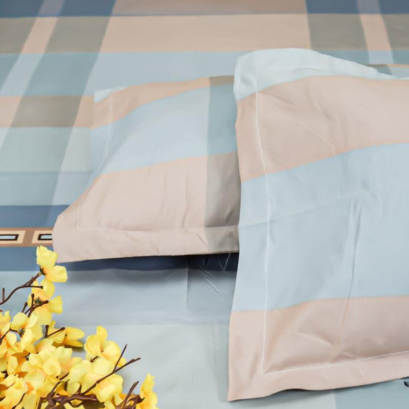 Buy Zooma Checks Bedsheet Bedsheets from Vaaree