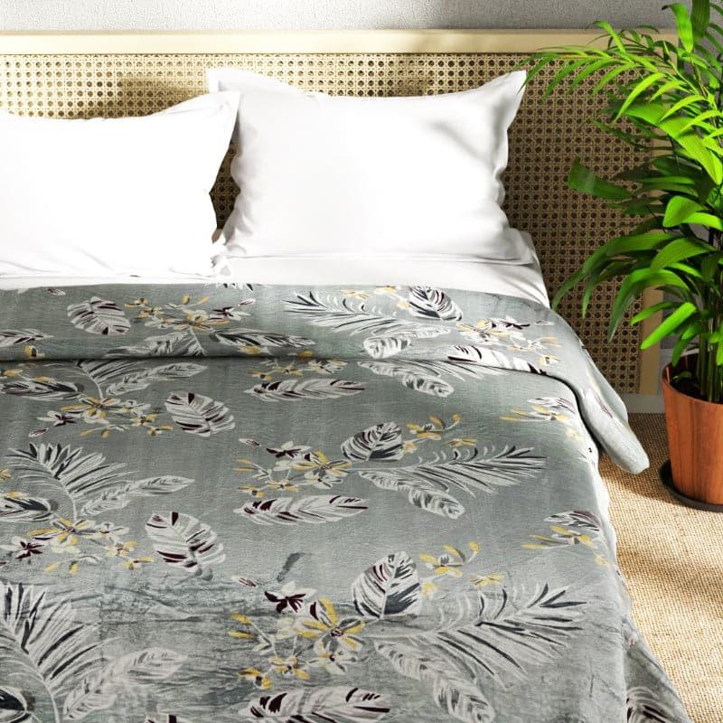 Buy Agrisha Floral Microfiber Blanket Blankets from Vaaree