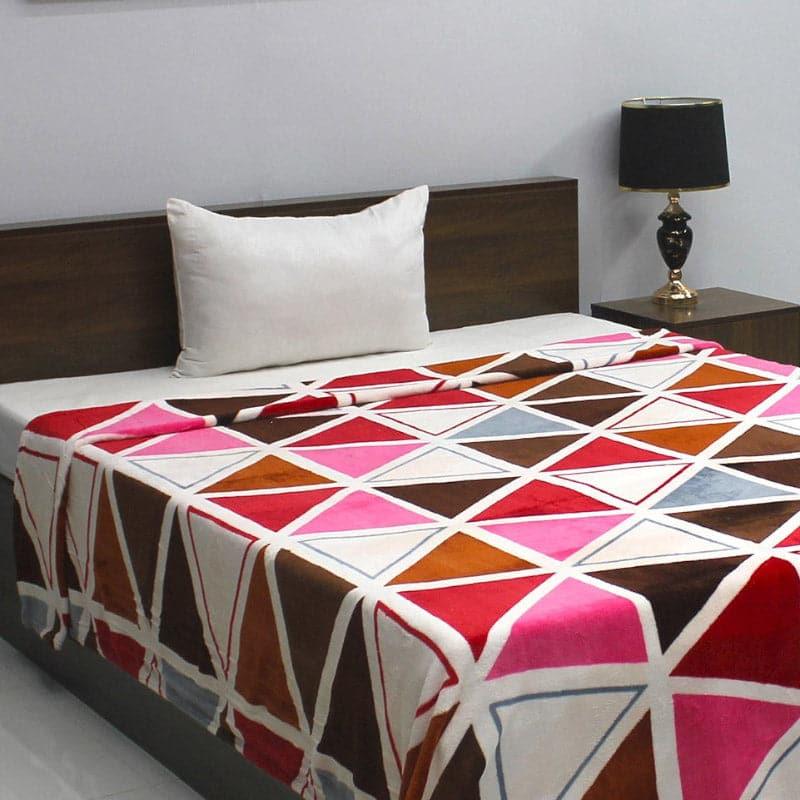 Buy Lara Geometric Blanket Blankets from Vaaree