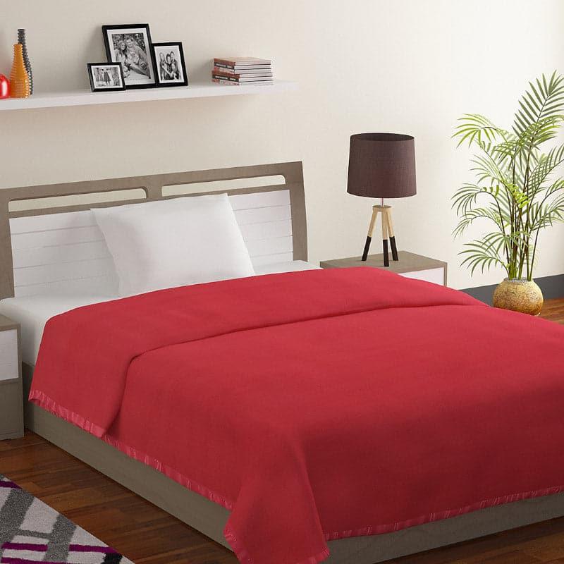 Buy Nerada Solid Blanket - Red Blankets from Vaaree