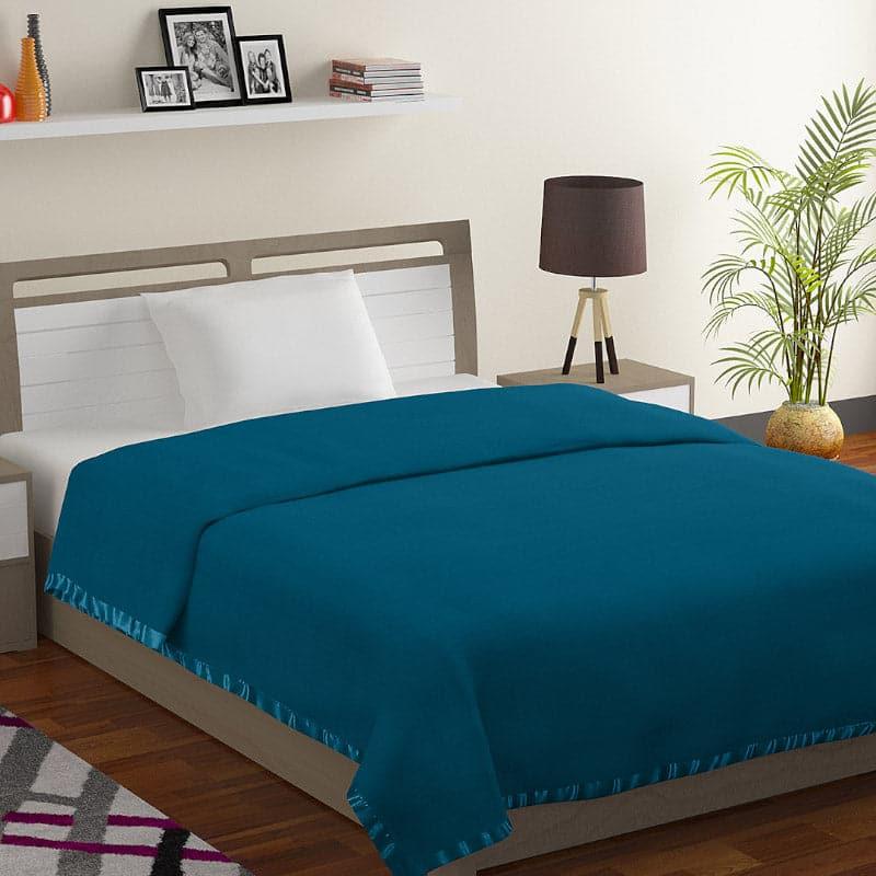 Buy Nerada Solid Blanket - Teal Blankets from Vaaree