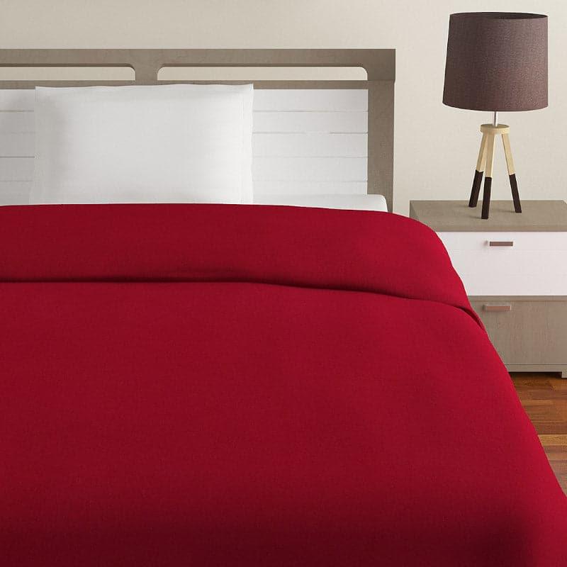 Buy Nerada Solid Blanket - Wine Red Blankets from Vaaree