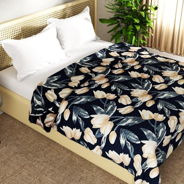 Buy Tipla Floral Microfiber Blanket Blankets from Vaaree