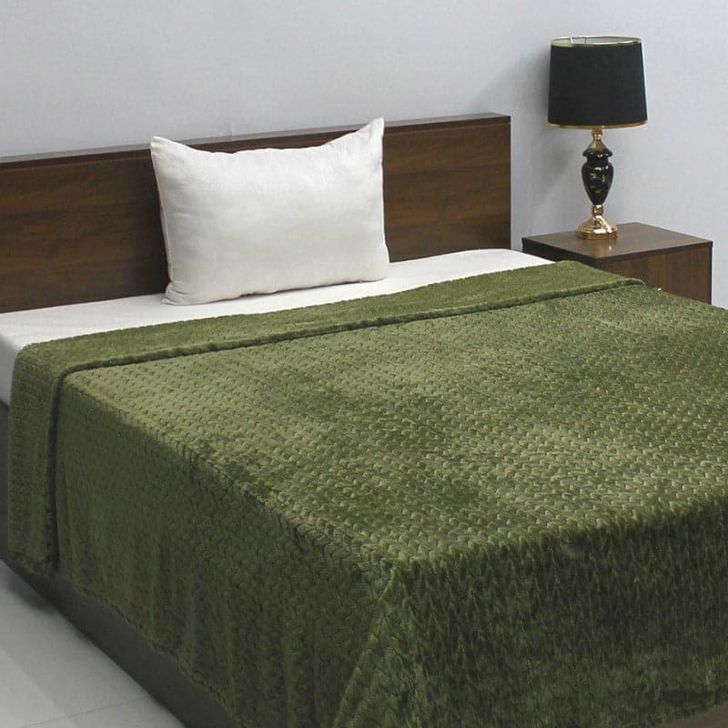 Buy Vadera Solid Blanket - Olive Green Blankets from Vaaree