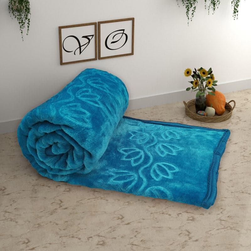 Buy Cozy Cocoon Blanket - Blue Blankets from Vaaree