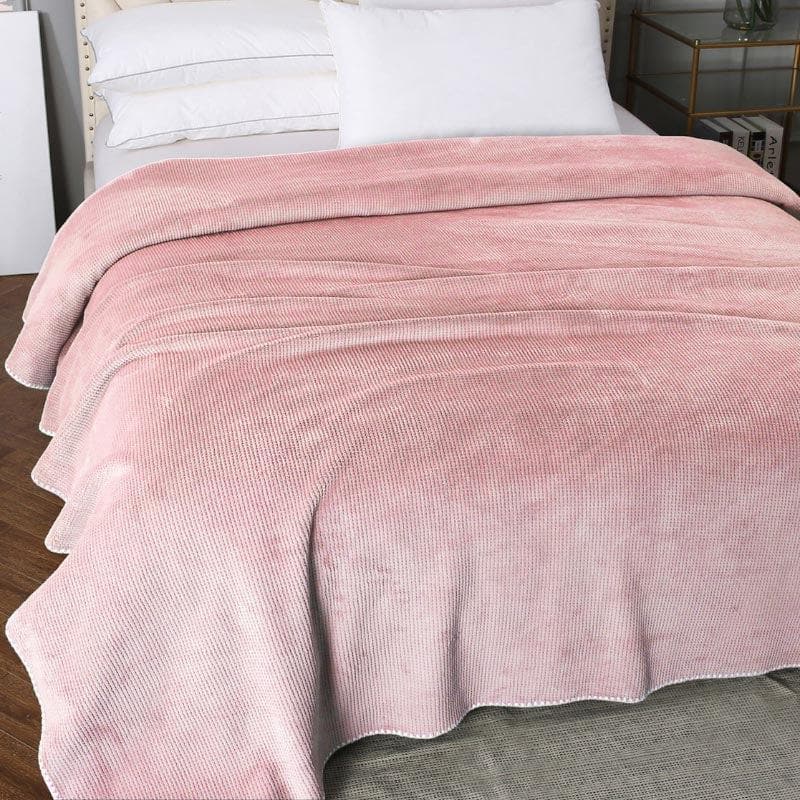 Buy Idyllic Snigu Blanket - Pink Blankets from Vaaree