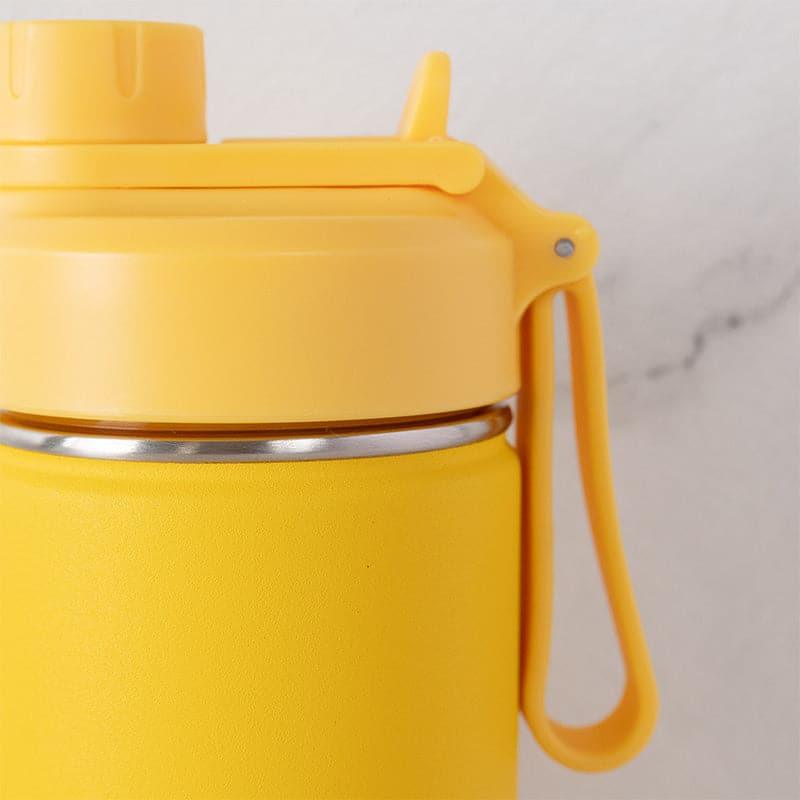 Buy Bristo Quench Dual Tone Hot & Cold Thermos Water Bottle (Yellow & Peach) - 750 ML Bottle from Vaaree