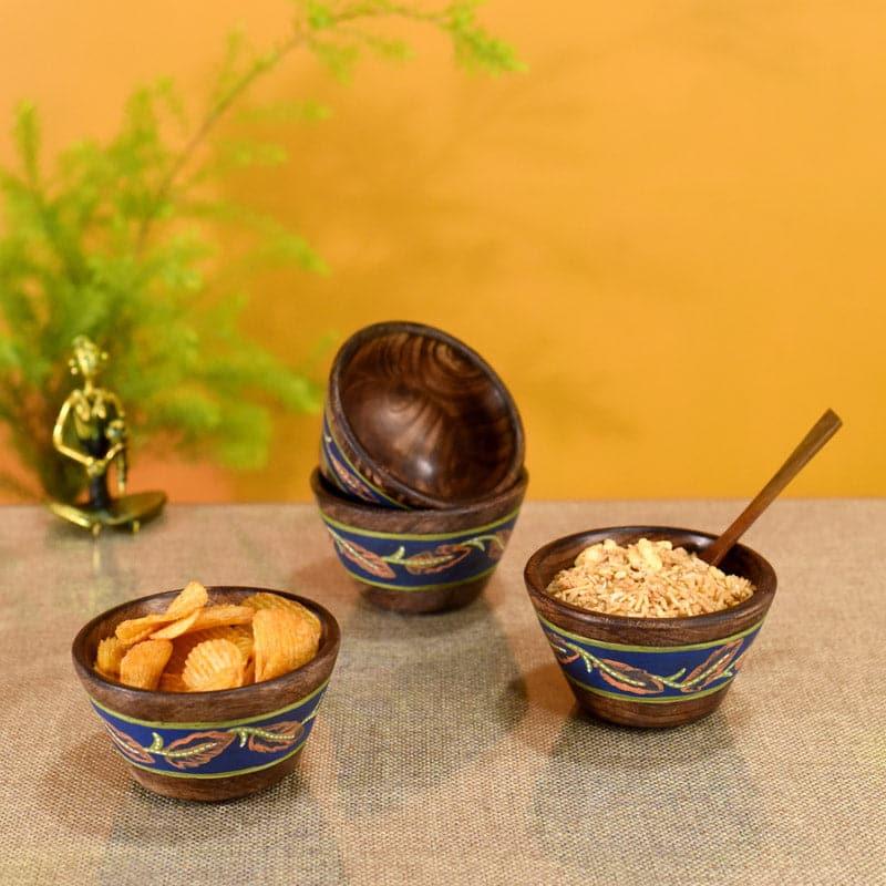 Buy Iniya Wooden Bowl - Set Of Four Bowl from Vaaree