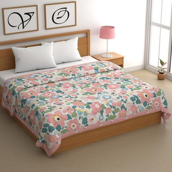 Buy Alastra Floral Comforter at Vaaree online | Beautiful Comforters to choose from