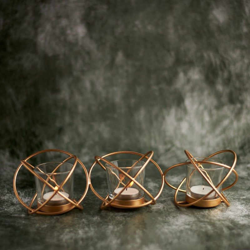 Buy Star Loop Tealight Candle Holder - Set Of Two Candle Holders from Vaaree