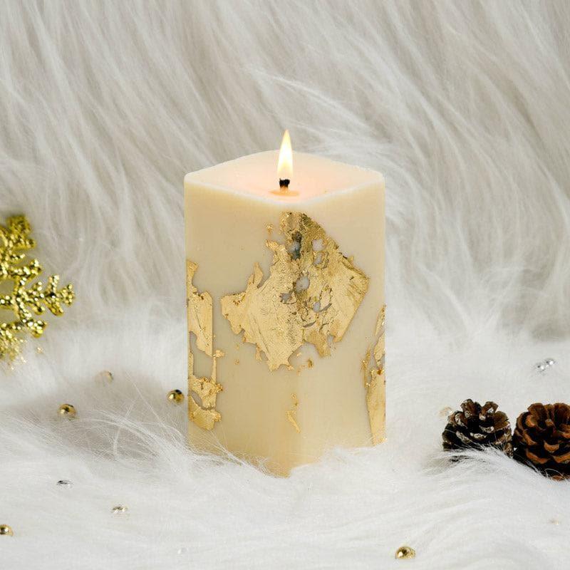 Buy Sleigh Ride Scented Candle - Cinnamon Candles from Vaaree