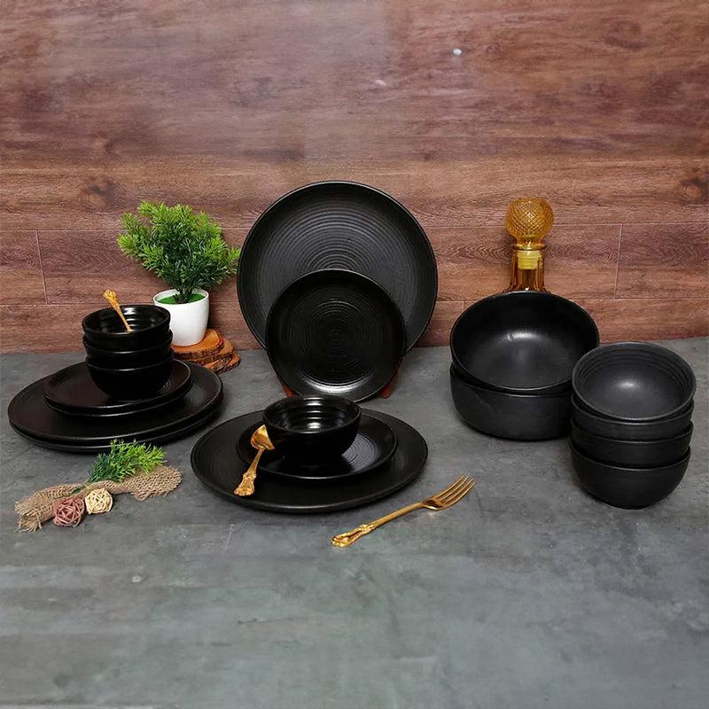 Buy Vinara Handmade Dinner Set - Twenty Six Piece Set Dinner Set from Vaaree