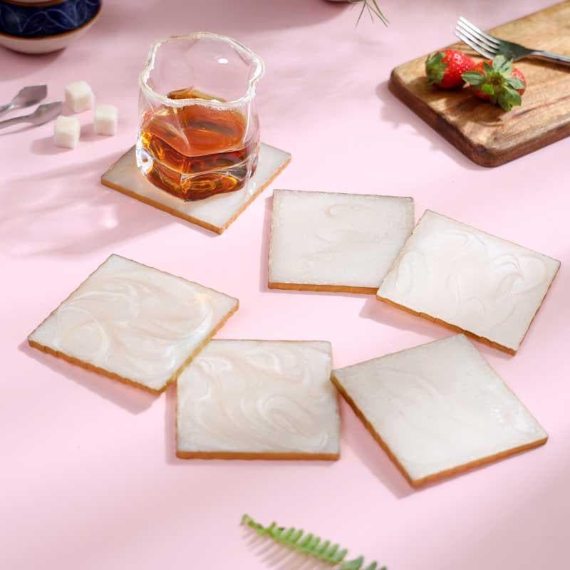 Buy Marble Swirl Coaster (Cream) - Set Of Six Coasters from Vaaree