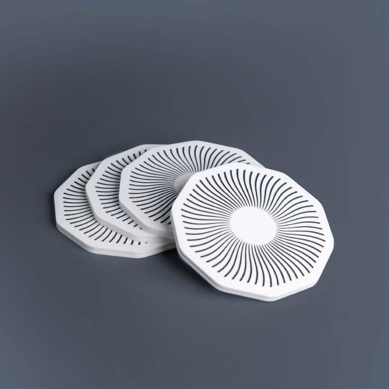 Buy Spira Coaster - Set Of Four Coasters from Vaaree