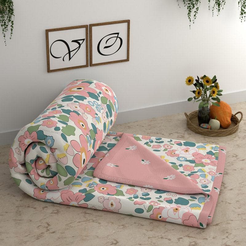 Buy Alastra Floral Comforter Comforters & AC Quilts from Vaaree