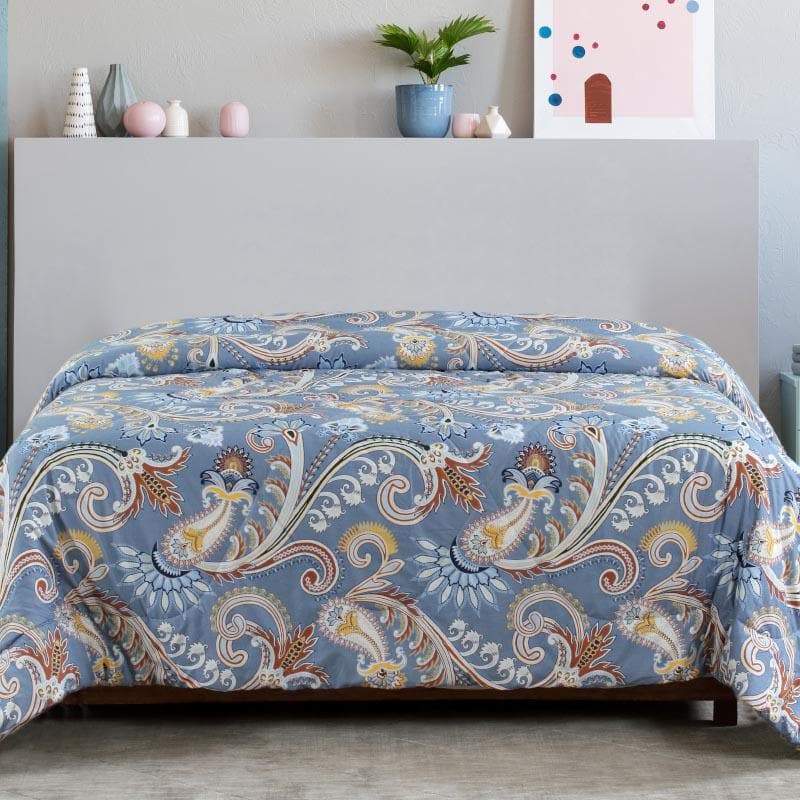 Buy Arienne Comforter Comforters & AC Quilts from Vaaree