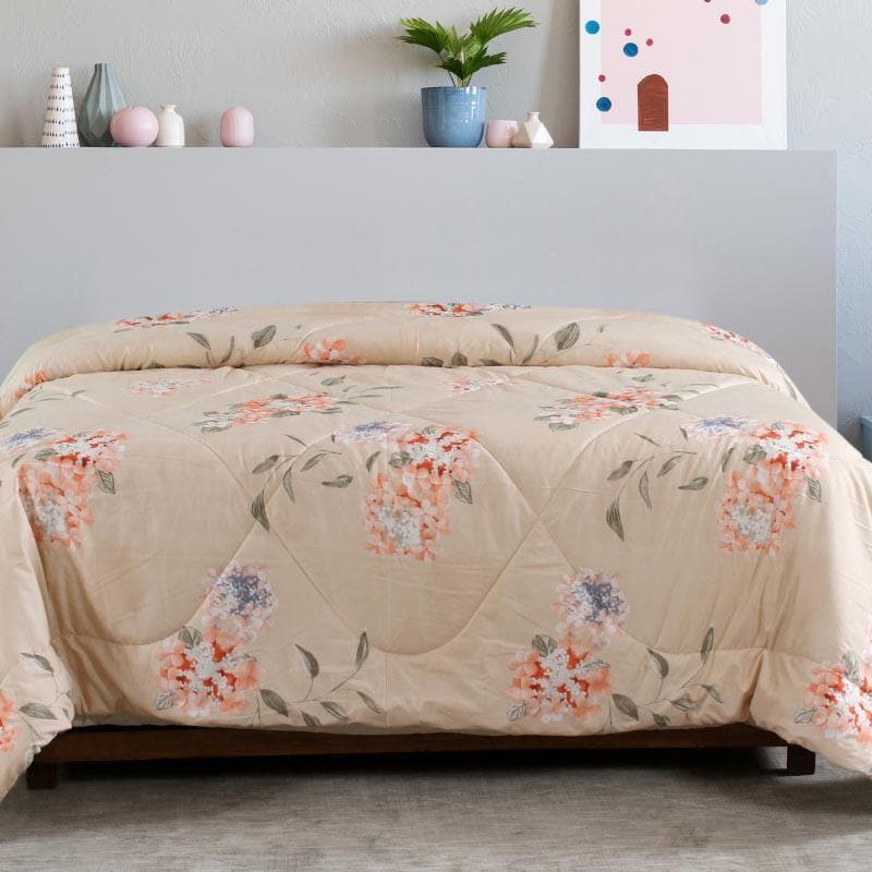 Buy Crisanne Comforter Comforters & AC Quilts from Vaaree