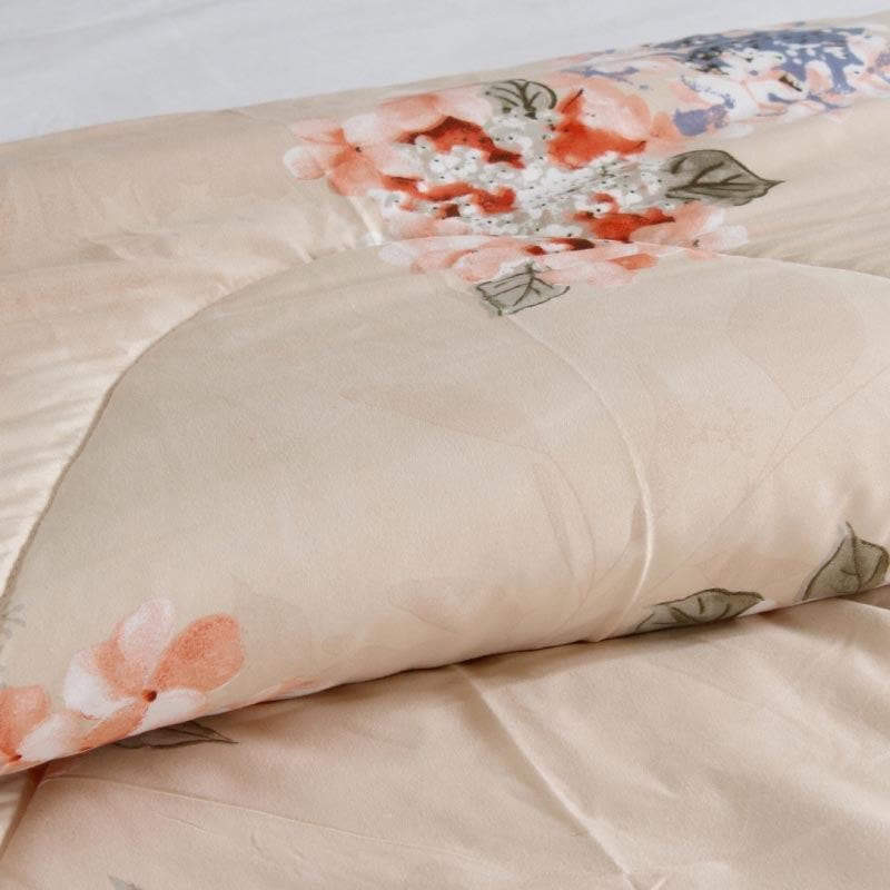 Buy Crisanne Comforter Comforters & AC Quilts from Vaaree