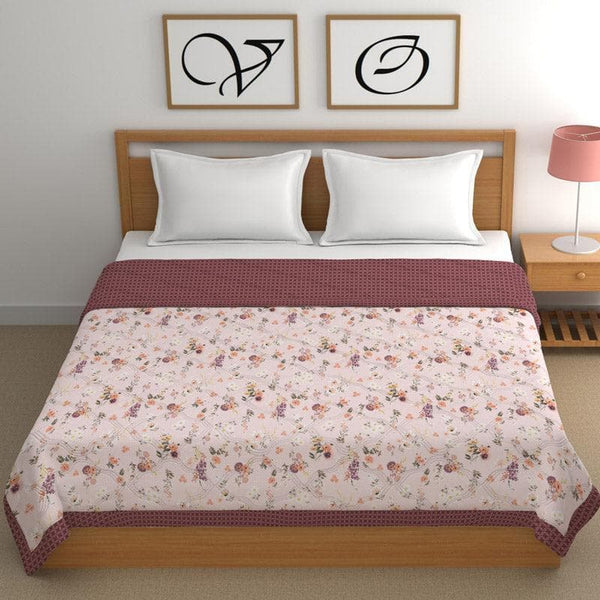 Buy Fette Floral Comforter Comforters & AC Quilts from Vaaree