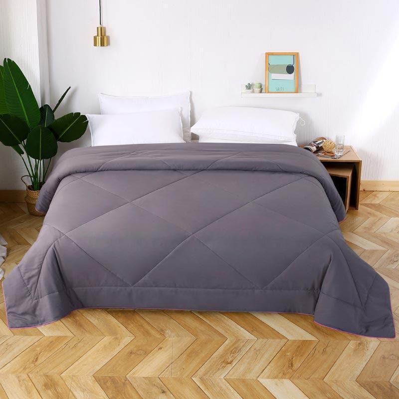 Buy Graysquo Comforter Comforters & AC Quilts from Vaaree