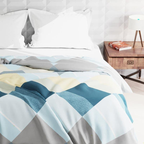 Buy Comforters & AC Quilts - Icho Grid Comforter at Vaaree online