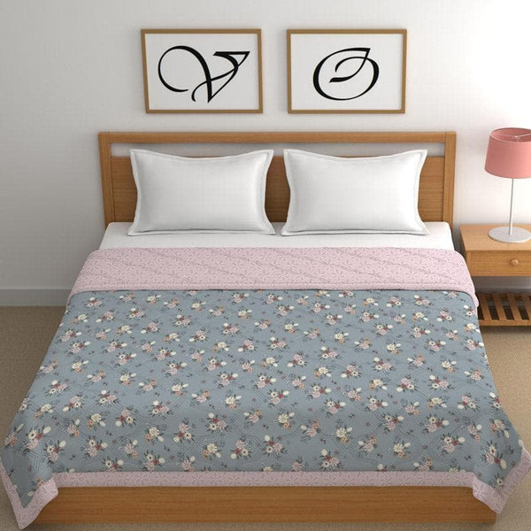 Buy Monifa Floral Comforter Comforters & AC Quilts from Vaaree