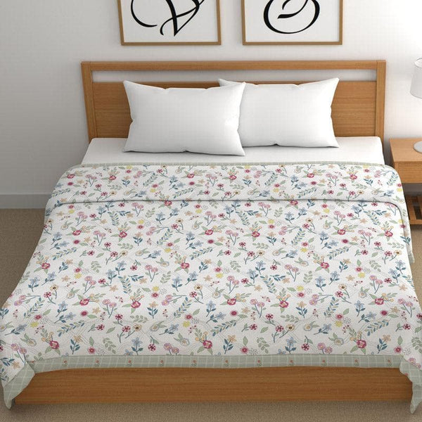 Buy Sanena Floral Comforter Comforters & AC Quilts from Vaaree