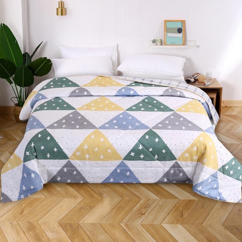 Buy Stargaze Fields Comforter Comforters & AC Quilts from Vaaree