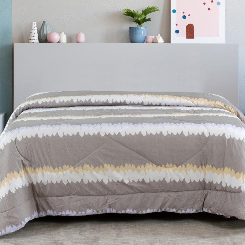 Buy Winx Abstract Printed Comforter Comforters & AC Quilts from Vaaree