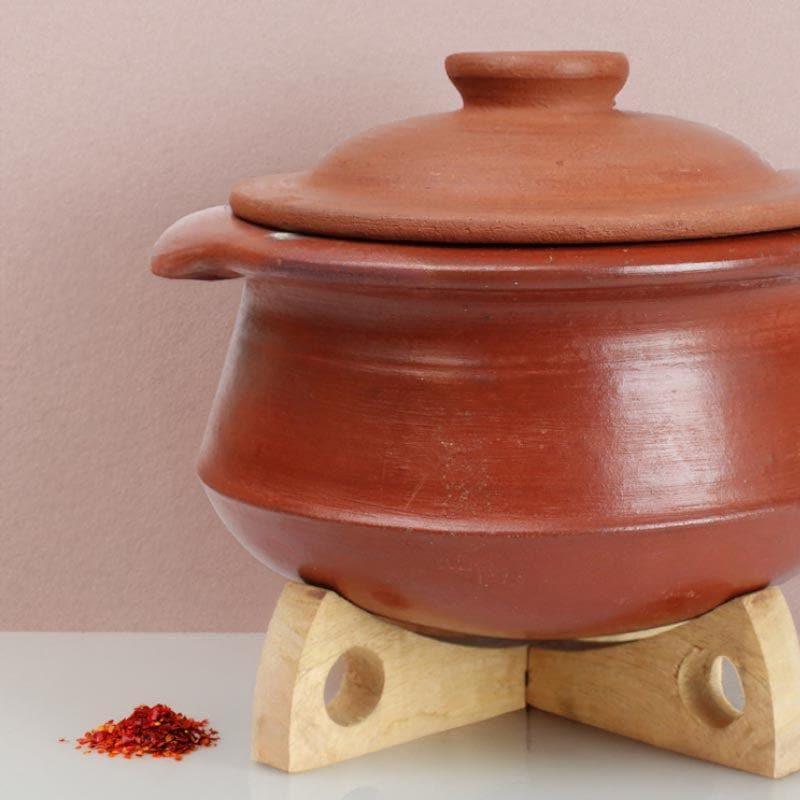 Buy Denara Clay Pot With Lid Brown 2000 ML / 8 Inches Handi from Vaaree