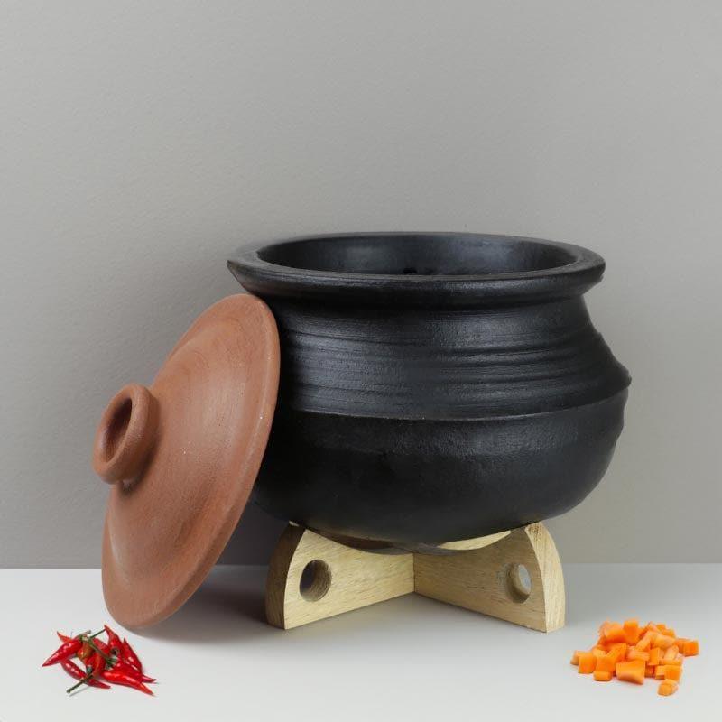 Buy Kalikasan Rice Clay Pot With Lid Black 3000 ML / 9 Inches Handi from Vaaree