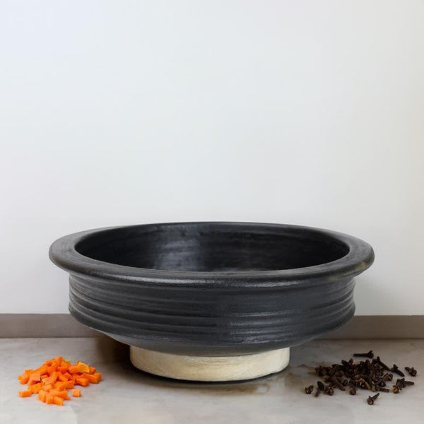 Buy Manawari Clay Pot Black 1000 ML / 9 Inches Handi from Vaaree