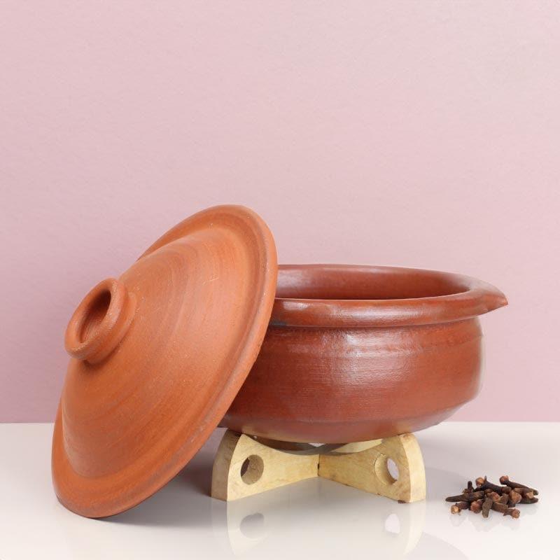 Buy Vritra Clay Pot With Lid Brown 2000 ML / 9 Inches Handi from Vaaree