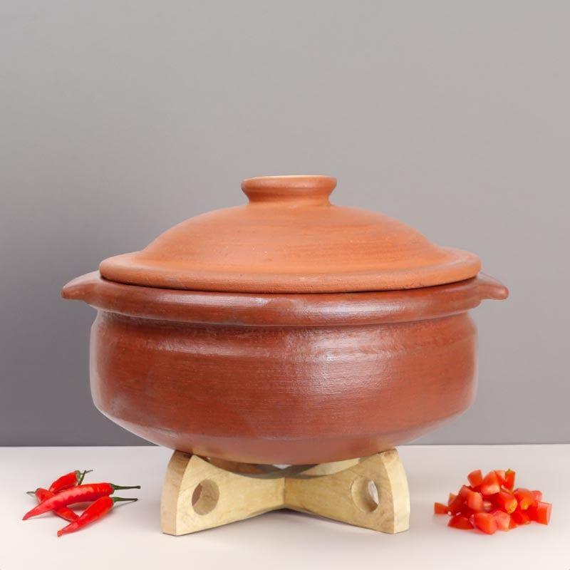 Buy Vritra Clay Pot With Lid Brown 2000 ML / 9 Inches Handi from Vaaree