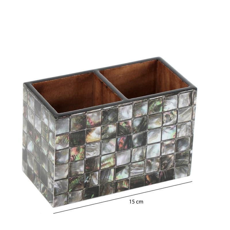 Buy Igna Checkekered Cutlery Holder Cutlery Stand from Vaaree