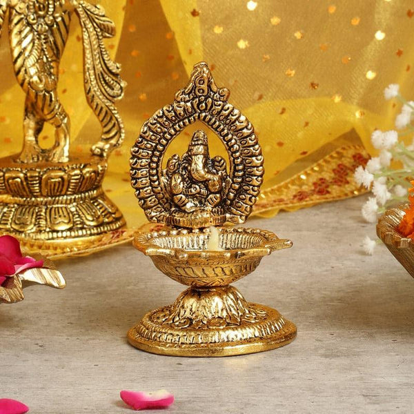 Buy Lord Vinayaka Diya Diyas from Vaaree