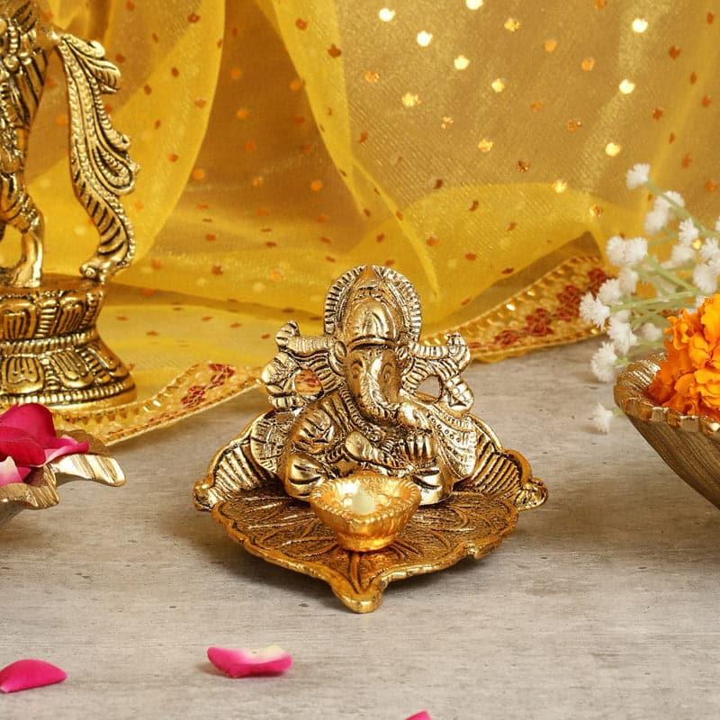 Buy Vikgneshwara Aluminium Diya Diyas from Vaaree