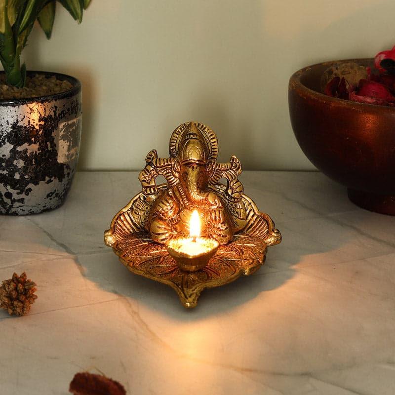 Buy Vikgneshwara Aluminium Diya Diyas from Vaaree