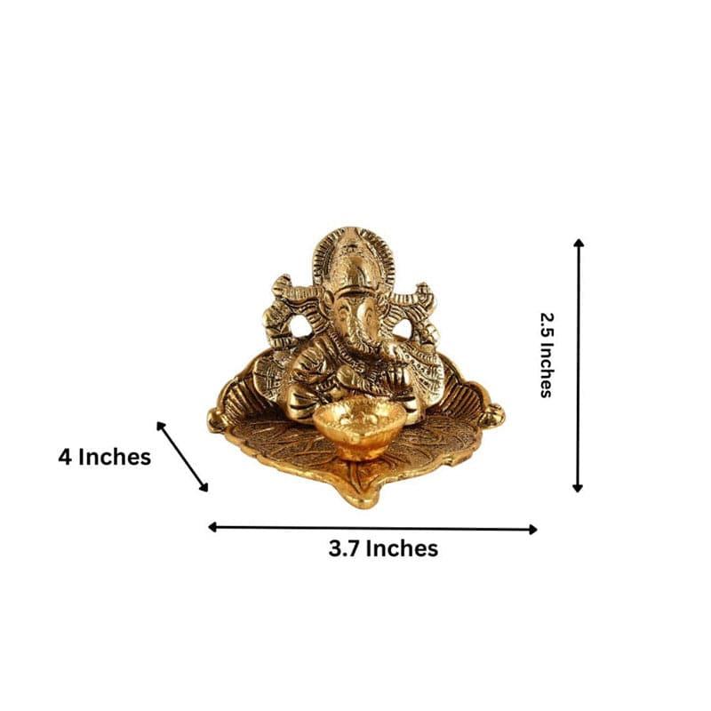 Buy Vikgneshwara Aluminium Diya Diyas from Vaaree