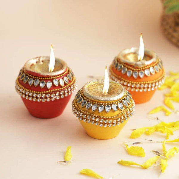 Buy Diyas - Aaditri Terracotta Diyas - Set Of Three at Vaaree online